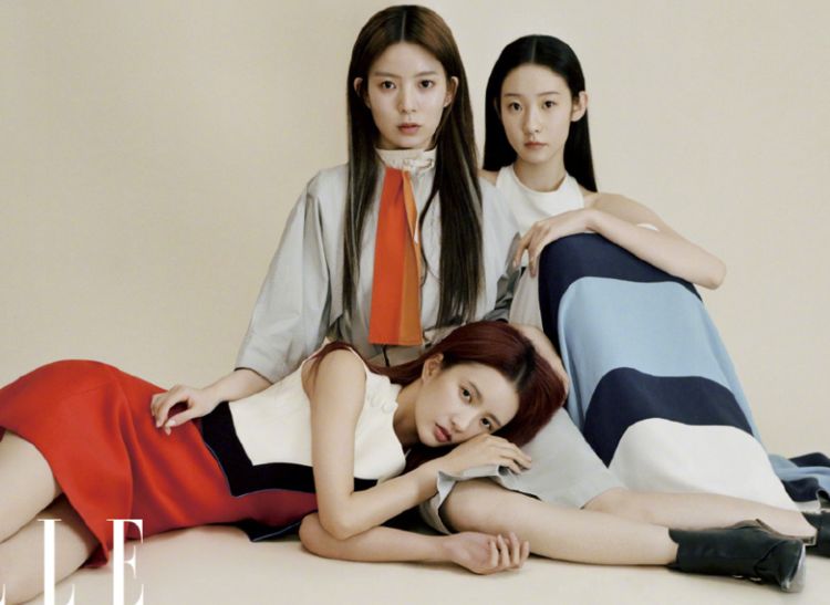 硬糖少女时尚大片出炉，刘些宁撞脸金晨，陈卓璇淡妆变化有点大