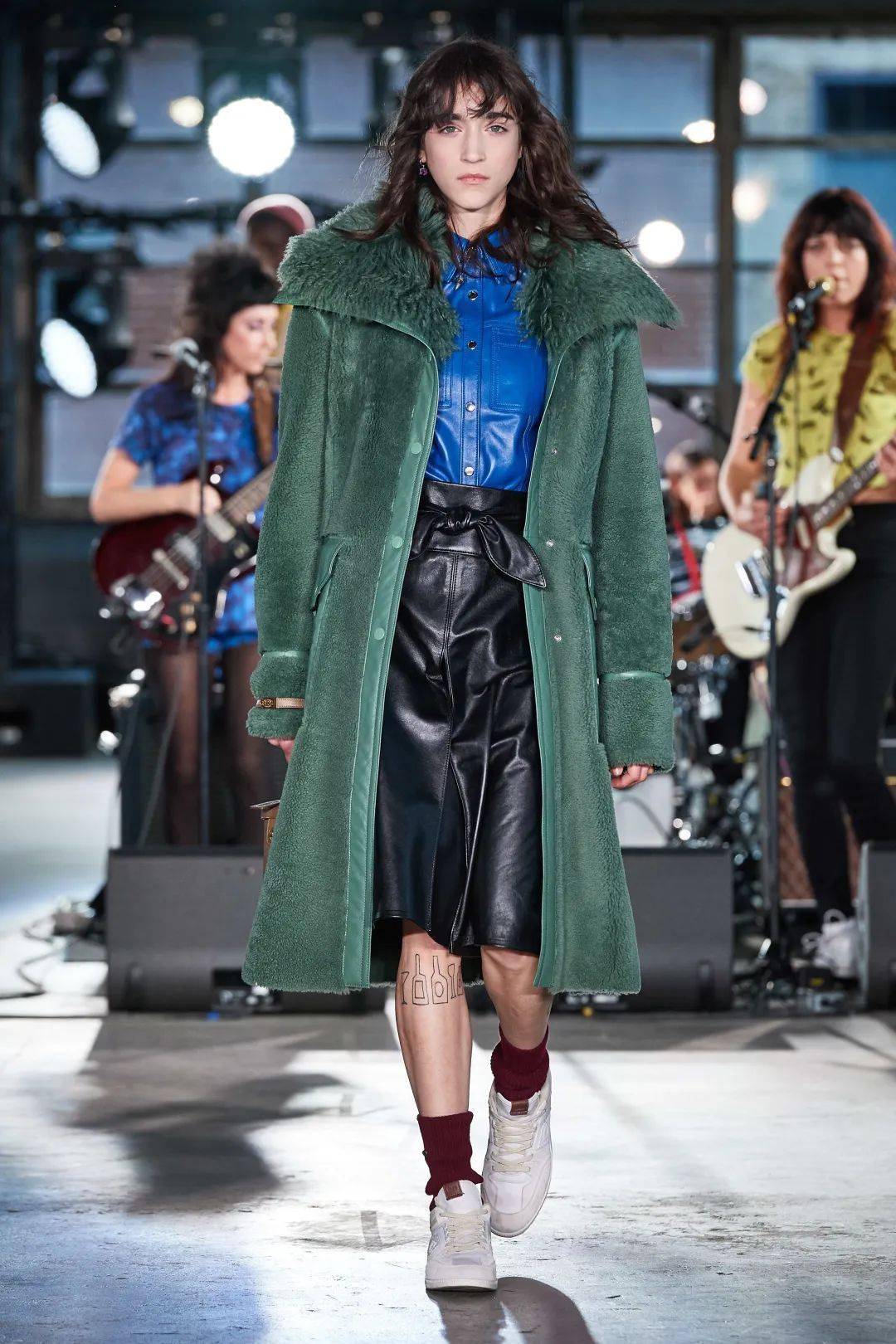 大衣+裙子,让你在冬天也可以美!美!美!