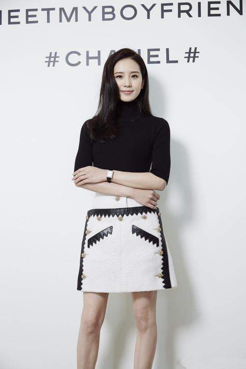 刘诗诗教你如何驾驭高领衫，穿出脱俗美如兰的时尚气质！