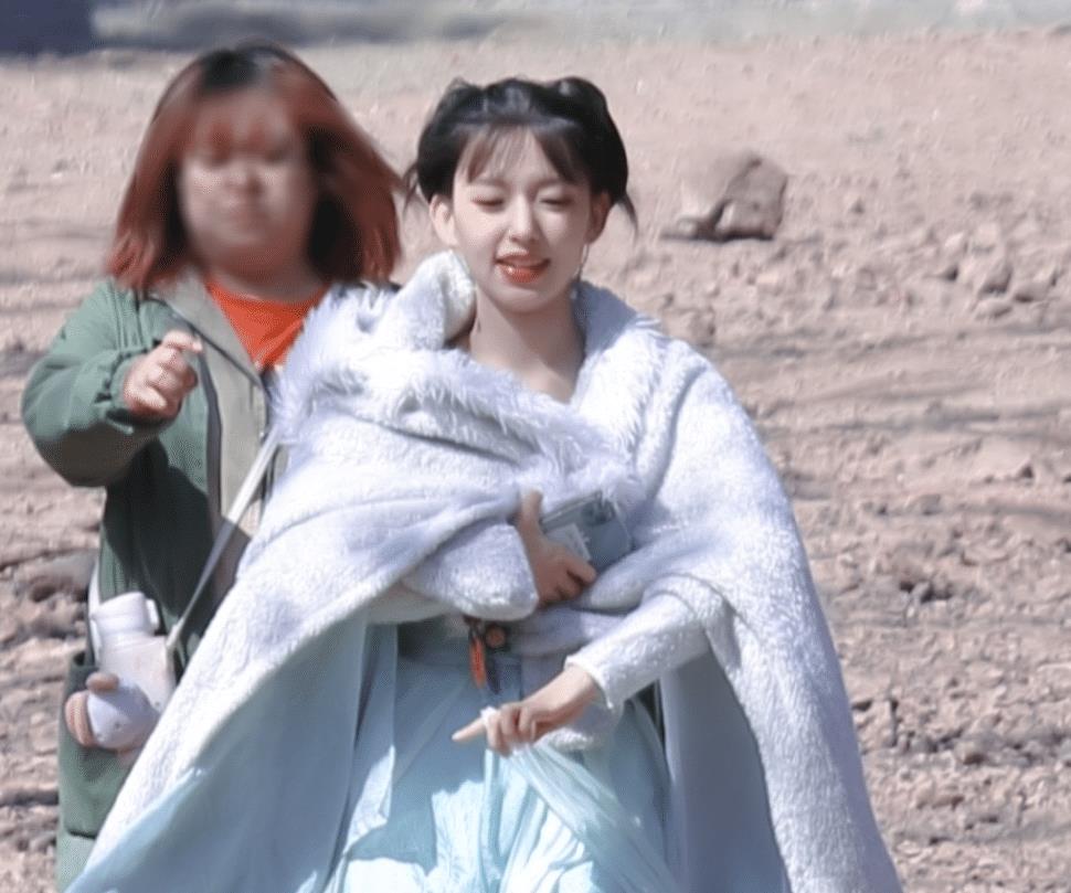 程潇古装戏路透曝光,生图下的脸蛋美如天仙,身材成亮点!