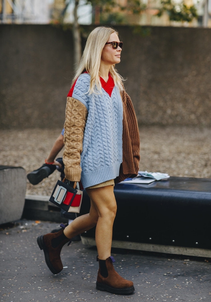 短款毛衣裙遮胯显瘦,梨形身材的福音