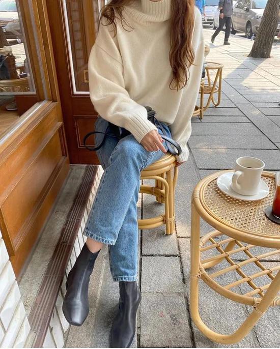 约会必备:韩国女孩的软妹风毛衣
