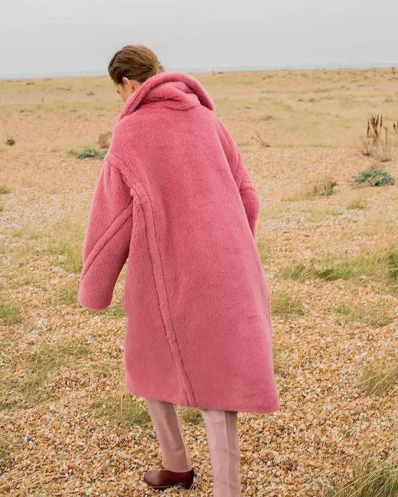 冬季穿“泰迪熊”大衣既软又暖