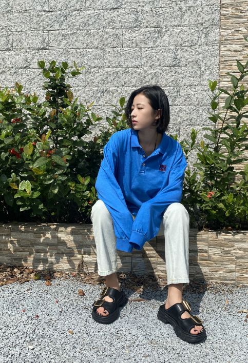 周雨彤私服“咸鱼身”意外惹人爱,原来瘦子才是真好看