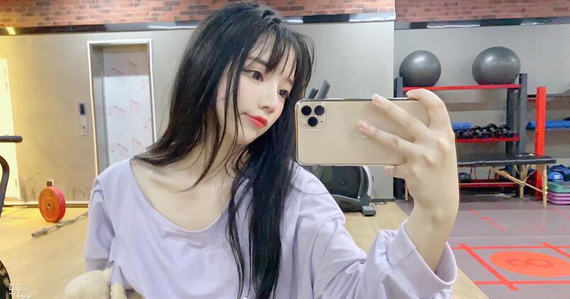 王奕萌摈弃萝莉造型走成熟风,年龄不允许卖萌了?