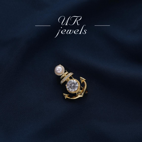 UR曜牌胸针荟萃｜上演浪漫复古风潮