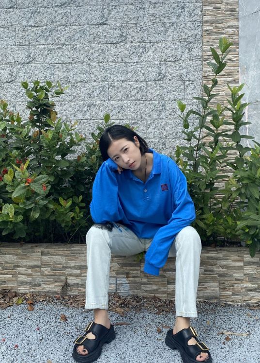 周雨彤私服“咸鱼身”意外惹人爱,原来瘦子才是真好看