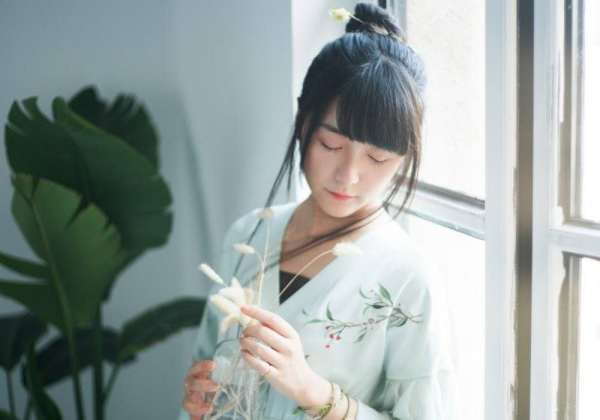 当明星穿上汉服太美丽：汉服文化完全复兴？