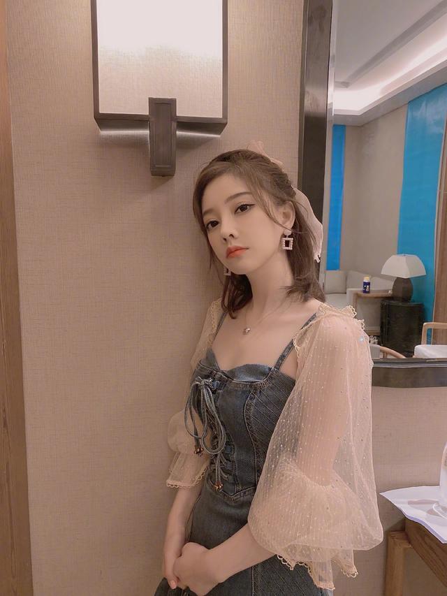 冯提莫新造型美出天际，开口唱的瞬间就把观众征服了