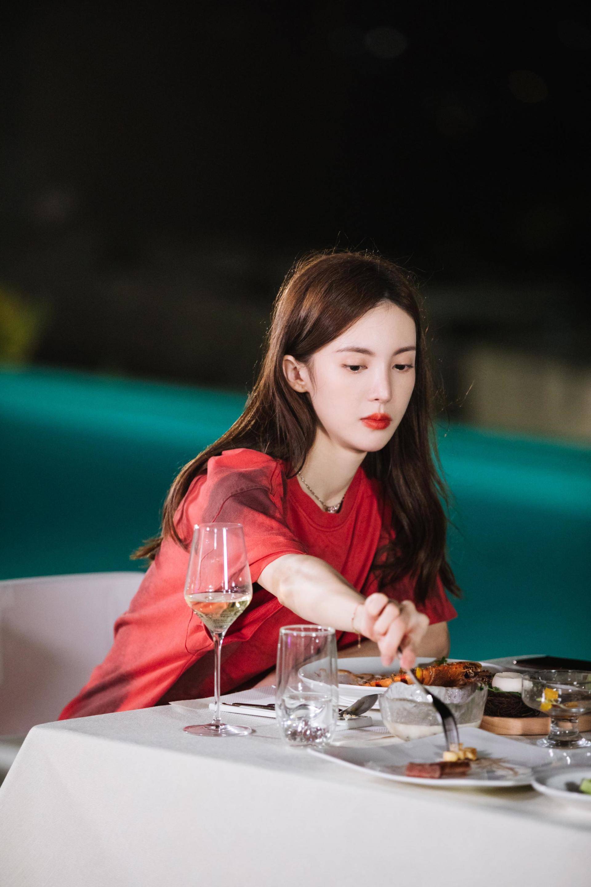 金晨的时尚穿搭，赶紧学起来吧