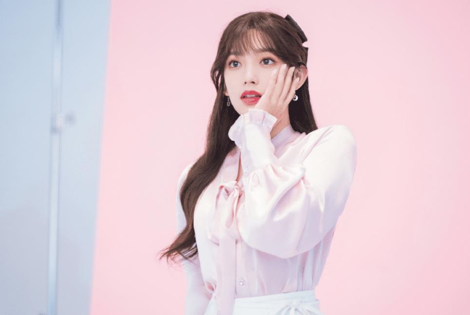 程潇古装戏路透曝光,生图下的脸蛋美如天仙,身材成亮点!