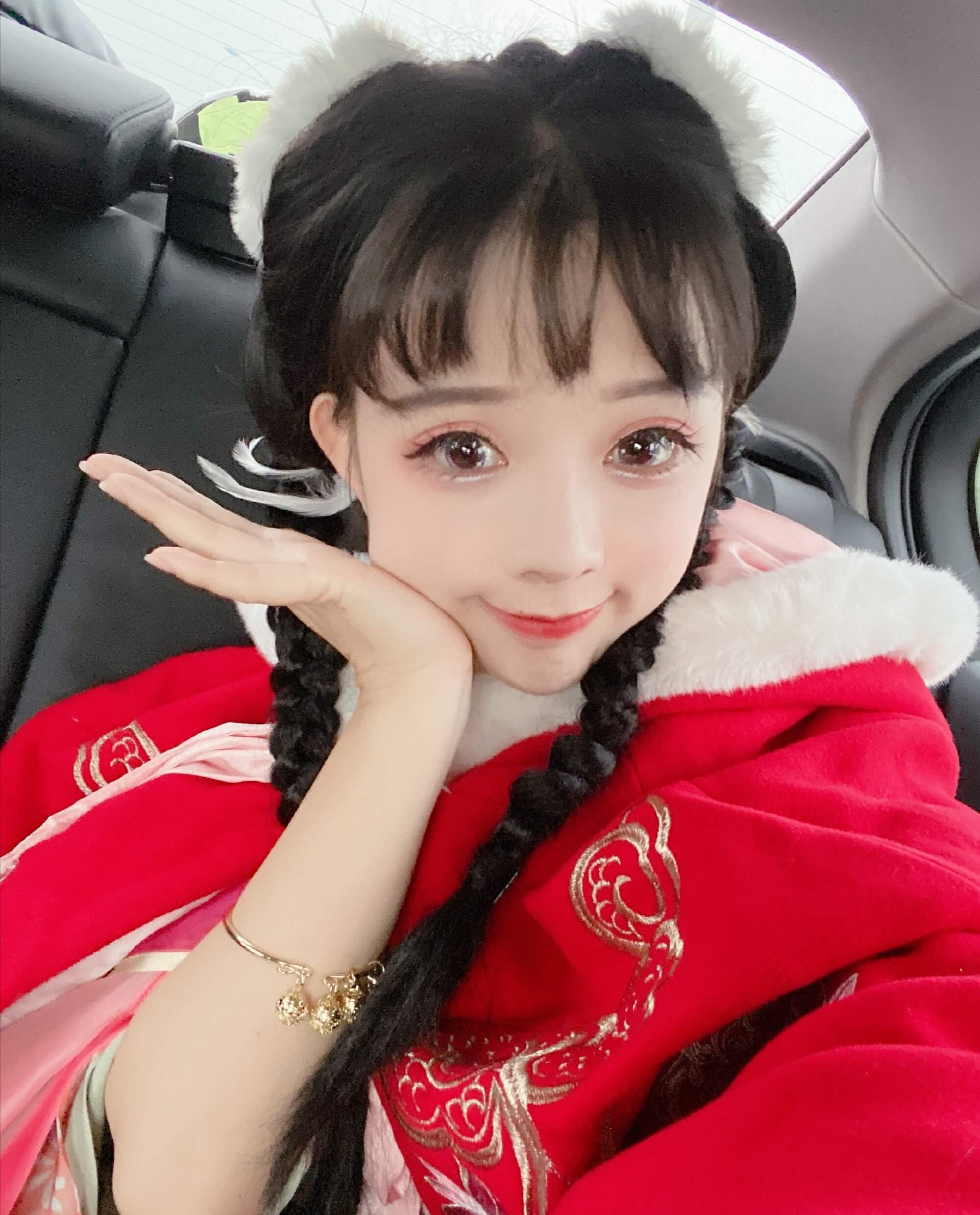 别再说王奕萌胖了，最新健身后照片曝光，瘦得锁骨都能养鱼了