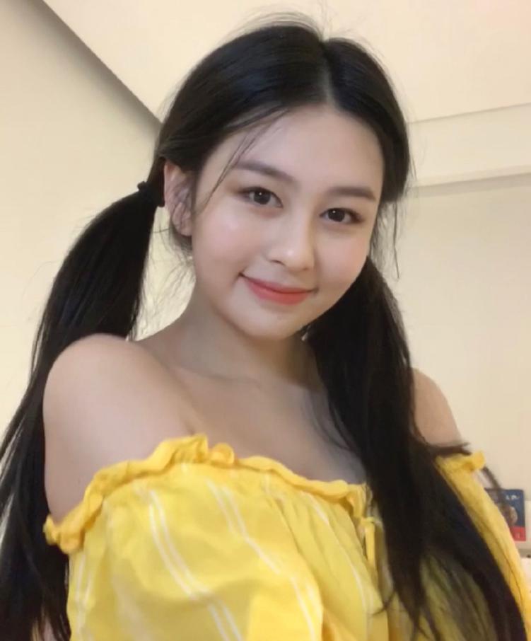 邱淑贞女儿晒万圣节造型，21岁沈月九尾狐装扮超惊艳不输妈妈