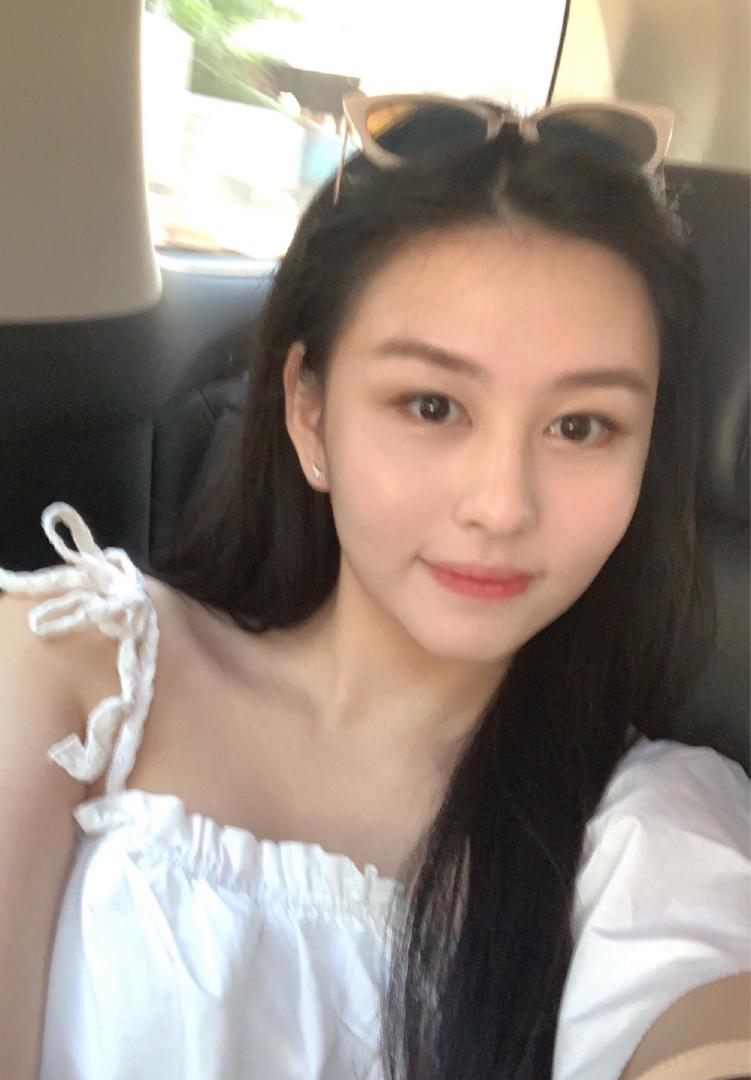 邱淑贞女儿晒万圣节造型，21岁沈月九尾狐装扮超惊艳不输妈妈