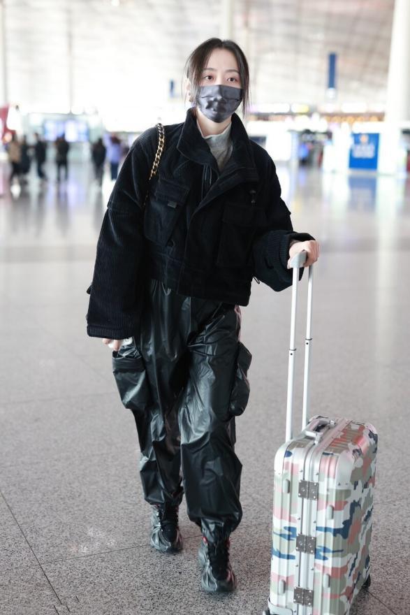 秋冬有这3条裤子就够了,百搭显瘦又时尚