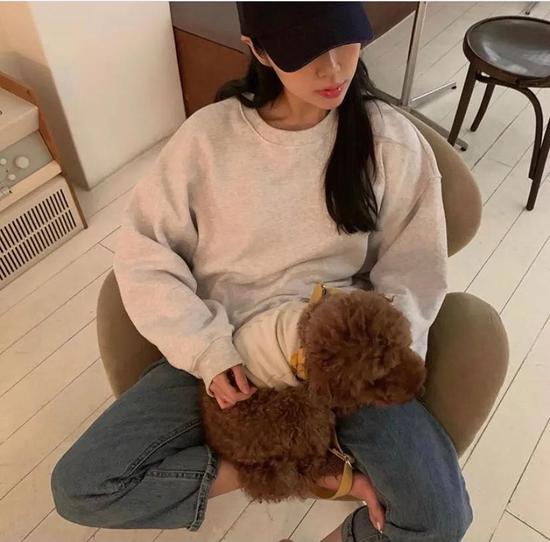 约会必备:韩国女孩的软妹风毛衣