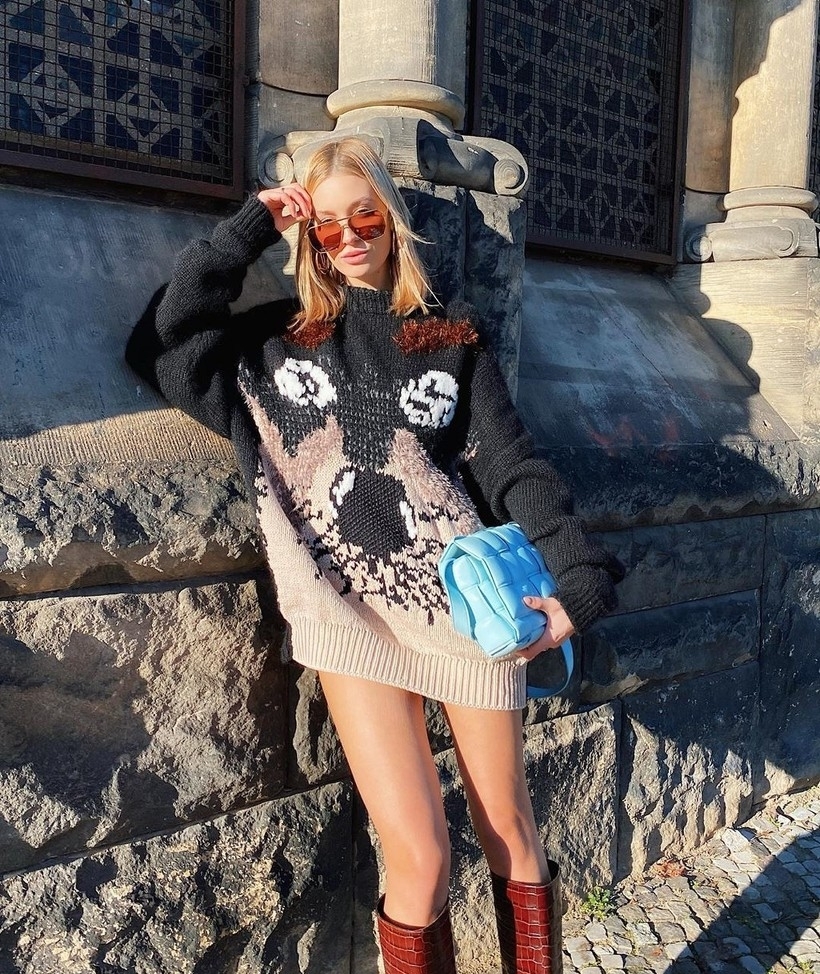 短款毛衣裙遮胯显瘦,梨形身材的福音