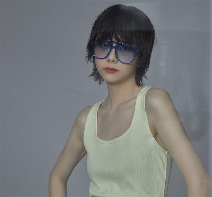 校园风变身性感女郎,谭松韵这次跨度有点大!这样的风格你喜欢吗