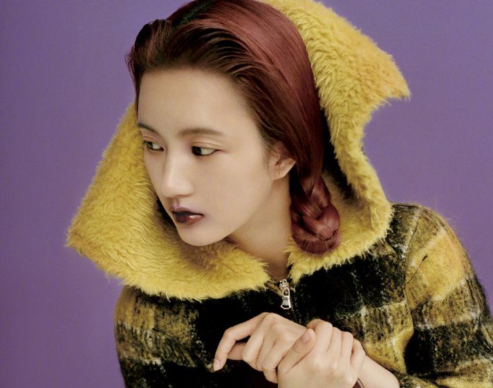 硬糖少女时尚大片出炉，刘些宁撞脸金晨，陈卓璇淡妆变化有点大