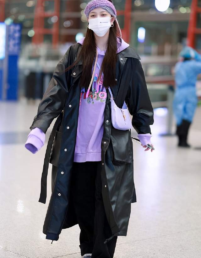 秋冬巧妙卫衣穿搭,找到更适合的自己的style