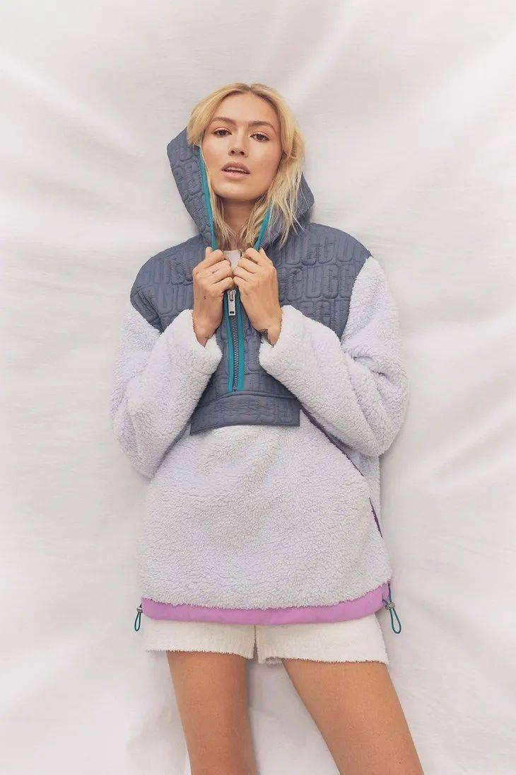 摇粒绒弹性好手感柔软御寒的一把好手