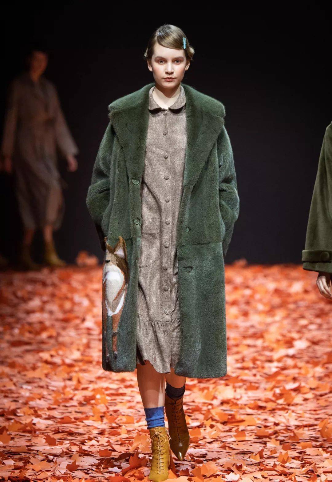 大衣+裙子,让你在冬天也可以美!美!美!