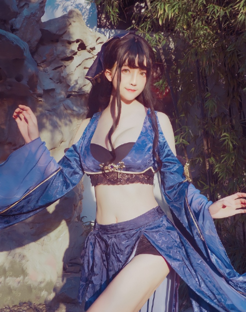 绝了!B站知名Coser演绎逆水寒女九灵,反季节秀逆天身材