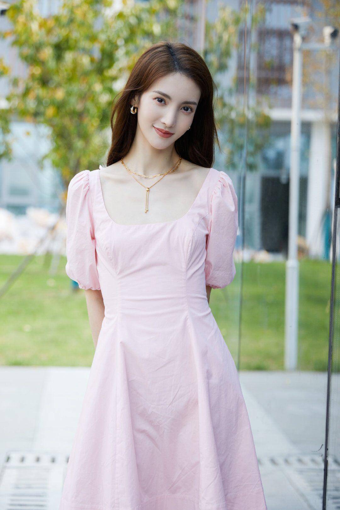 金晨的时尚穿搭，赶紧学起来吧