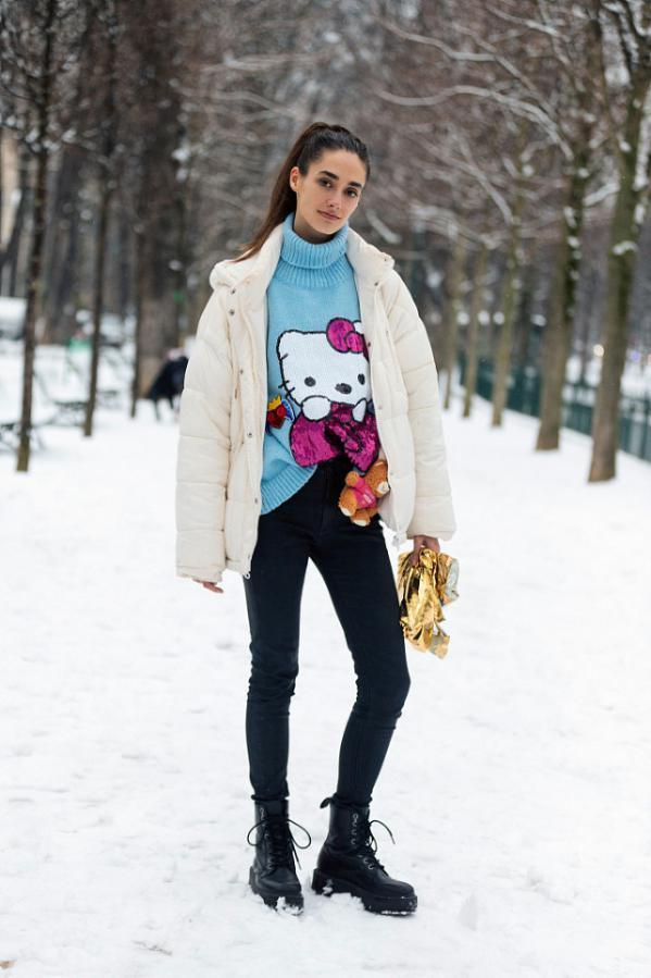 过了30的女人别装成熟,时尚减龄“童真”毛衣,看着就像没毕业