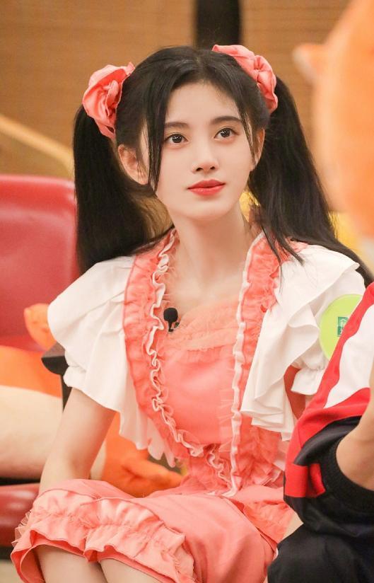 女明星爱扎双马尾，原来不是颜值高就能驾驭，还得是真少女