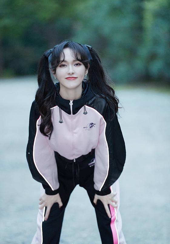 女明星爱扎双马尾,原来不是颜值高就能驾驭,还得是真少女
