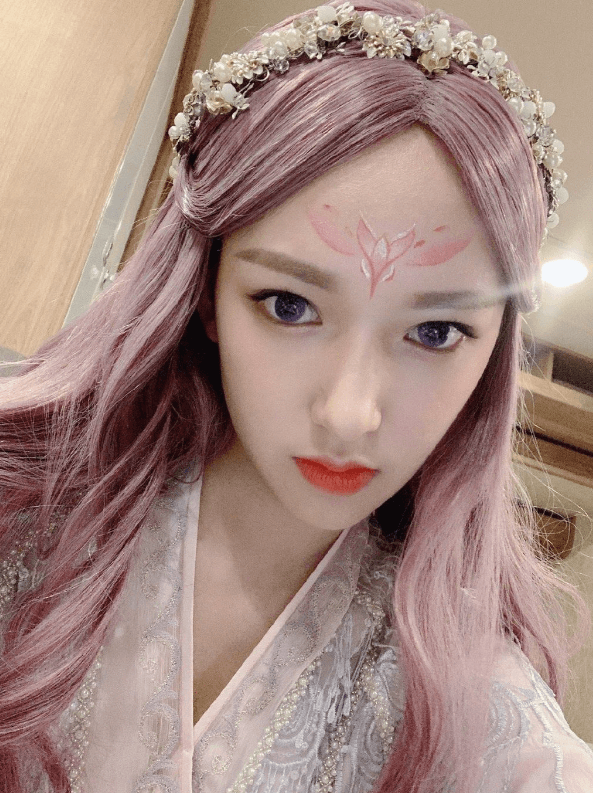 程潇吃饺子惹争议,萝莉模样瞪眼卖萌,这谁看了不心动