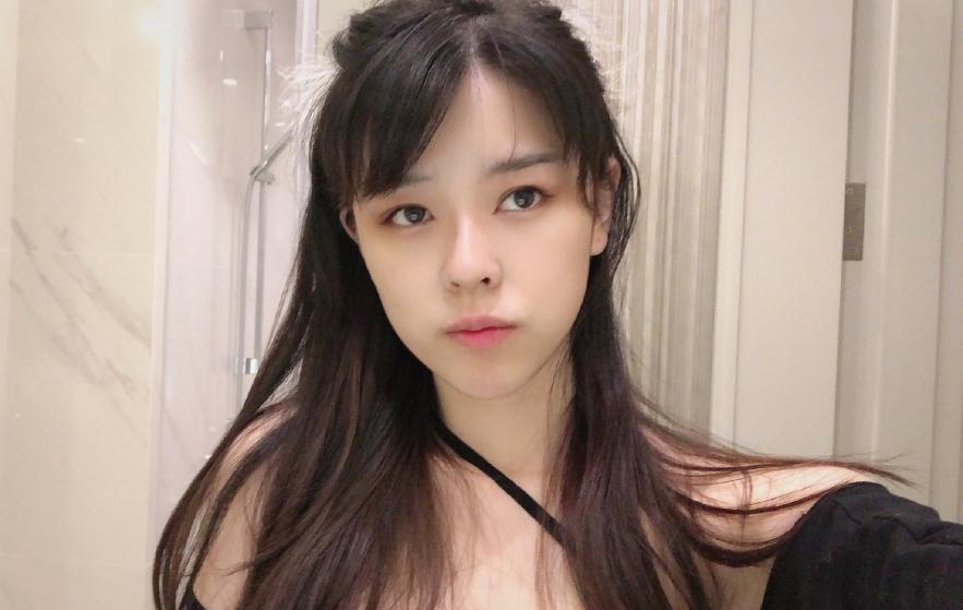 沫子偶遇土豪打赏,现场交1000学费学跳舞,观众:阿姨别跳了