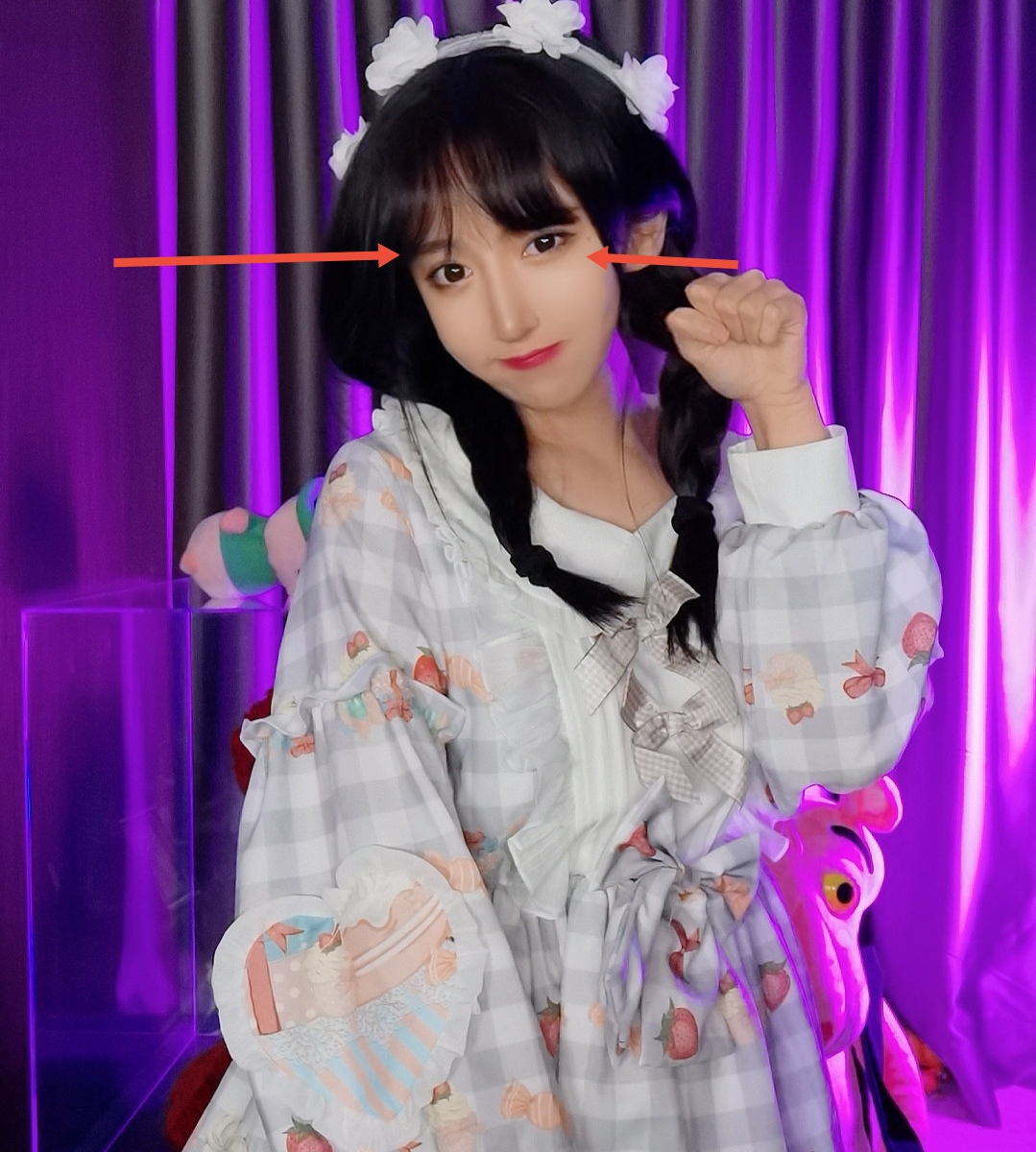 呆妹儿转型失败？穿Lolita扮嫩引反感，眼睛还一大一小不协调