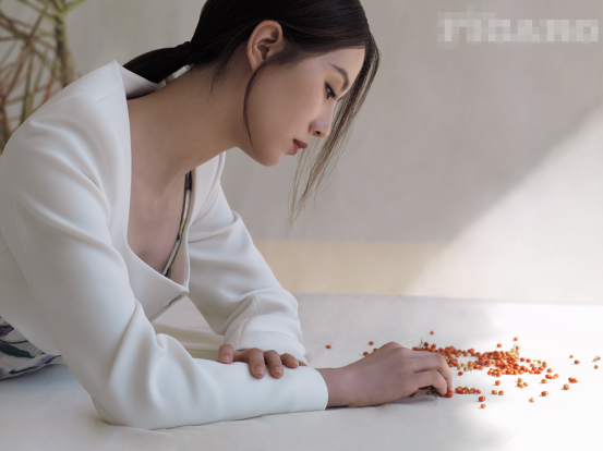 刘诗诗随便穿一身衣服都有贵族的感觉,骨子里自带柔情