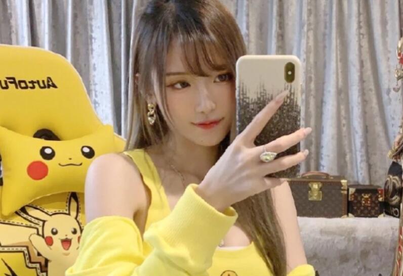 腐团儿身材好吗？瘦到极致不科学