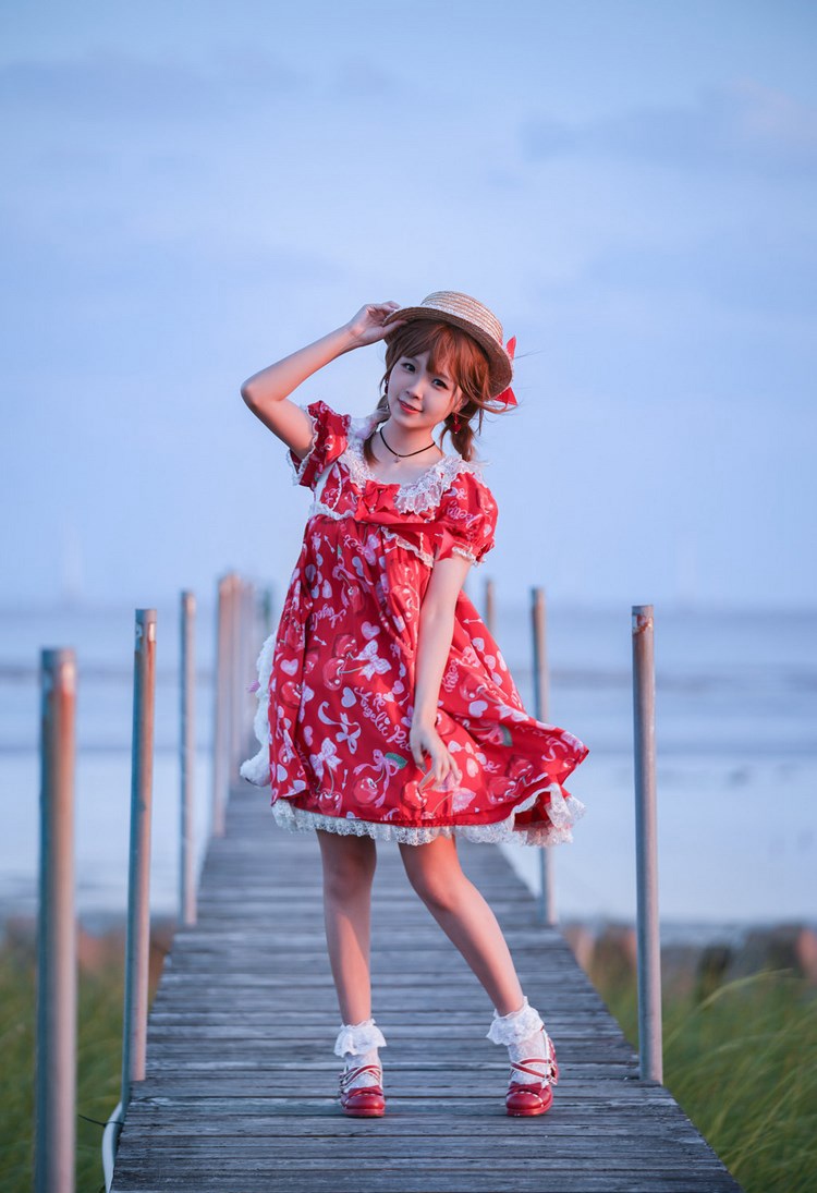 被学长抱到没人的地方躲起来 发现了老师的小秘密