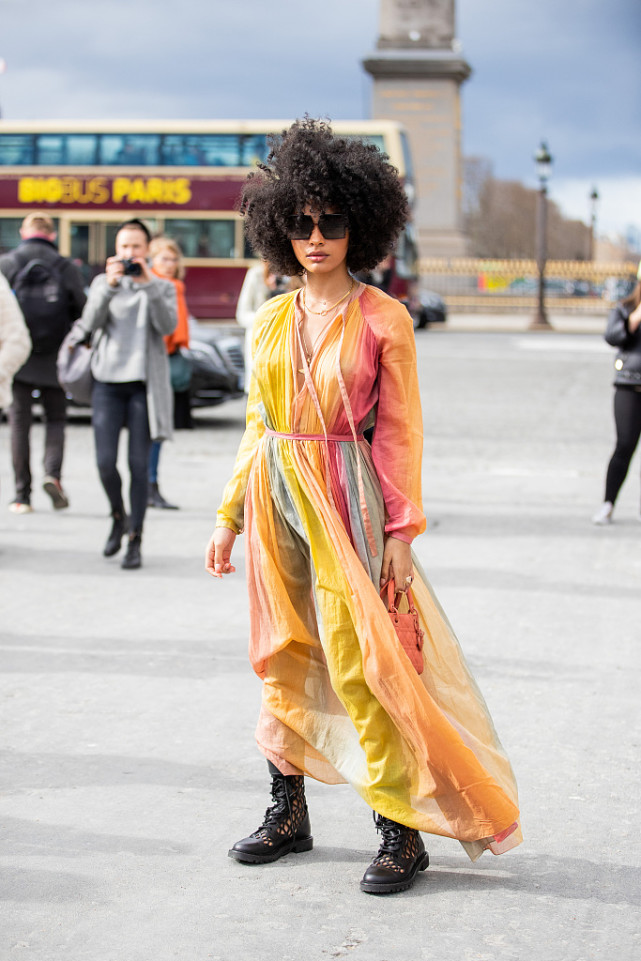 彩虹色的魅力穿了才知道,什么服装都能搭,学会一种就足够了