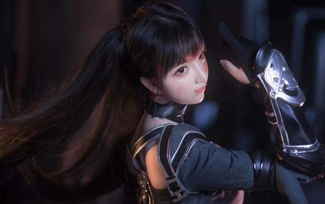 顶级"女陪玩"现状：咬米520元一小时，王奕萌成cos圈红人