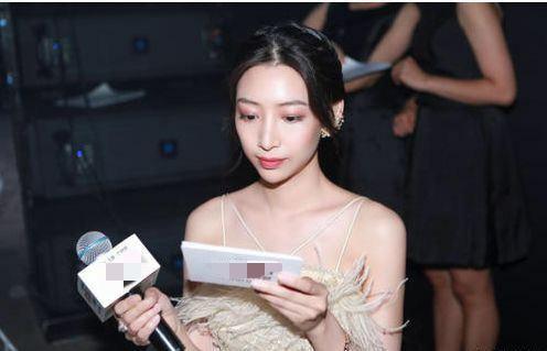 32岁美女主播温雅秀豪宅,占地1万尺内景似宫殿,老公据传身价上亿