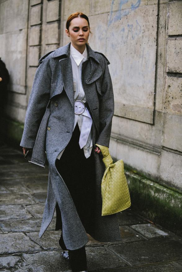 2021年流行色之极致灰,7种配色简单高级让你穿出气质美