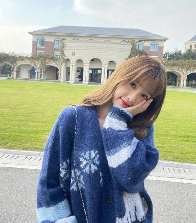 欧阳娜娜、杨幂、虞书欣撞衫,谁时尚感更强一目了然