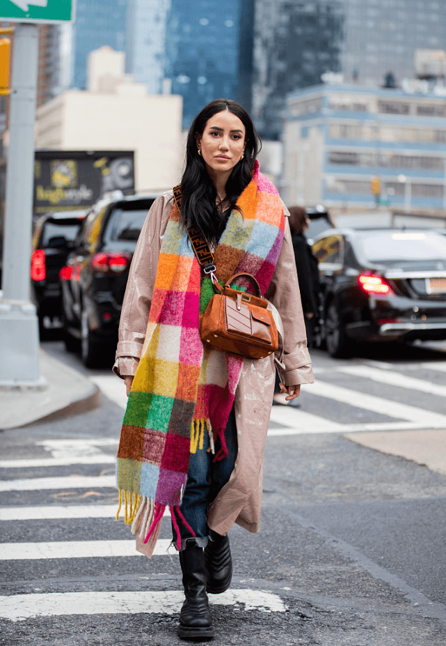 彩虹色的魅力穿了才知道,什么服装都能搭,学会一种就足够了