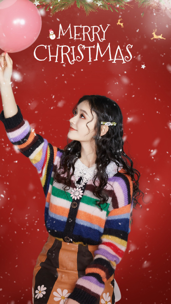 林允圣诞风彩虹毛衣配短裙大秀美腿,碎钻眼妆充满时尚小心机