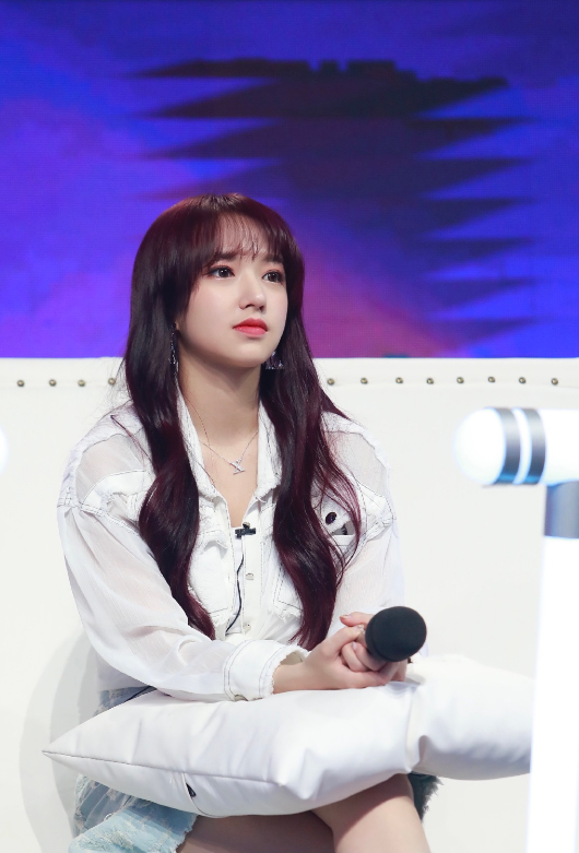 程潇吃饺子惹争议,萝莉模样瞪眼卖萌,这谁看了不心动