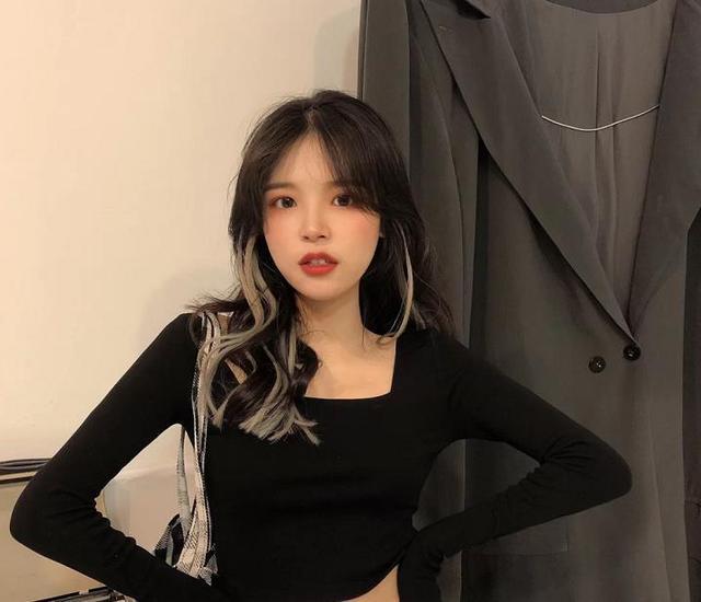 2021年最新发型来了，提前换上这4款，很美还瘦脸！