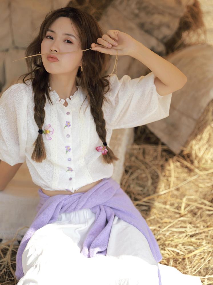 撞脸港星叶蕴仪，曾是南昌大学校花，穿黑色羽绒服清纯如初恋