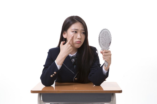 适合学生的祛痘印方法 简单有效的祛痘印技巧