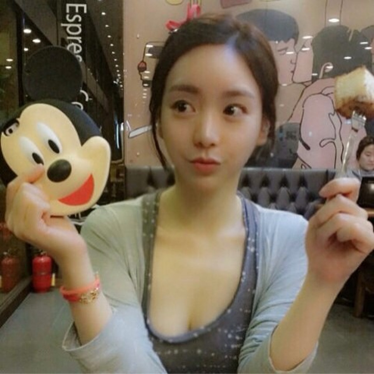 黄荷娜老公突去世 网爆疑点不单纯