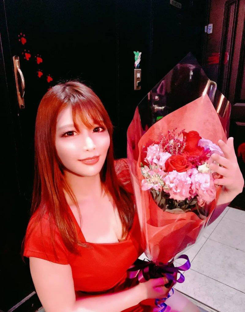 新村あかり（新村朱里）：眼熟又迷人的路人角色